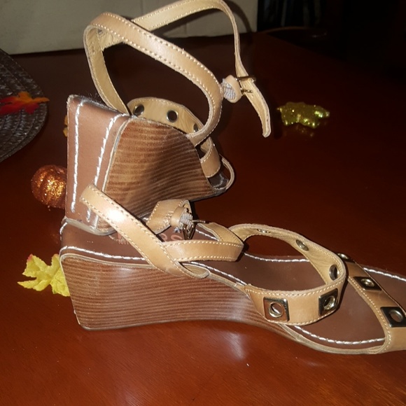 Shoes - Picture 3 of 5